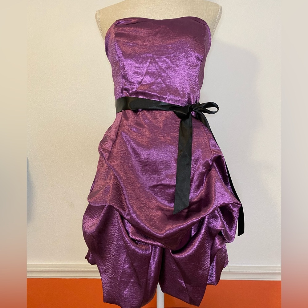 Strappless Bubble layered cocktail dress